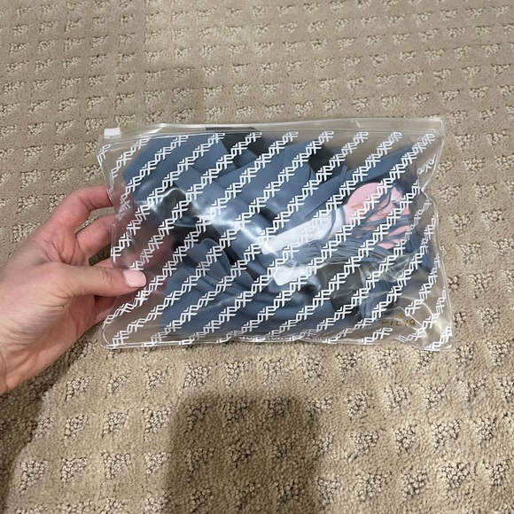 PilyQ NWT sky blue bikini size Large - Picture 6 of 6